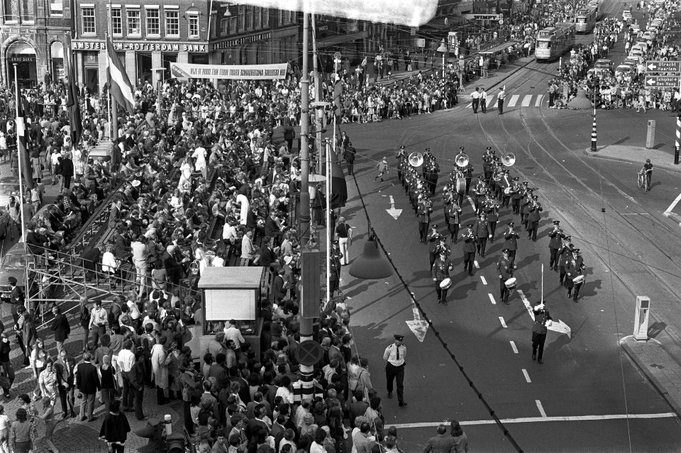 Aalsmeer_Bloemencorso,_Amsterdam,_Bestanddeelnr_924-9018