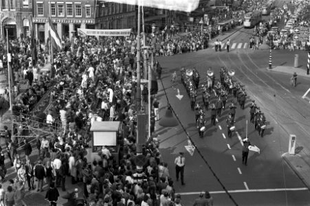 Aalsmeer_Bloemencorso,_Amsterdam,_Bestanddeelnr_924-9018