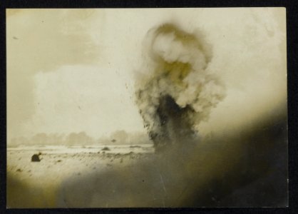 A_shell_bursting_near_our_frontlines,_Bestanddeelnr_158-1041