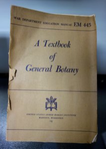 A_Textbook_of_General_Botany_by_the_United_States_Armed_Forces_Institute_-_Fort_Devens_Museum_-_DSC07143