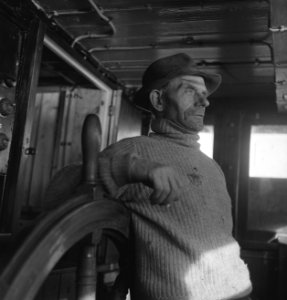 Aan_boord_van_een_Nederlandse_vistrawler,_Bestanddeelnr_935-3034