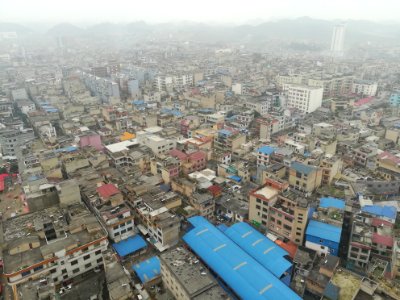 A_view_over_downtown_Zhenning_County_from_an_apartment,_picture5