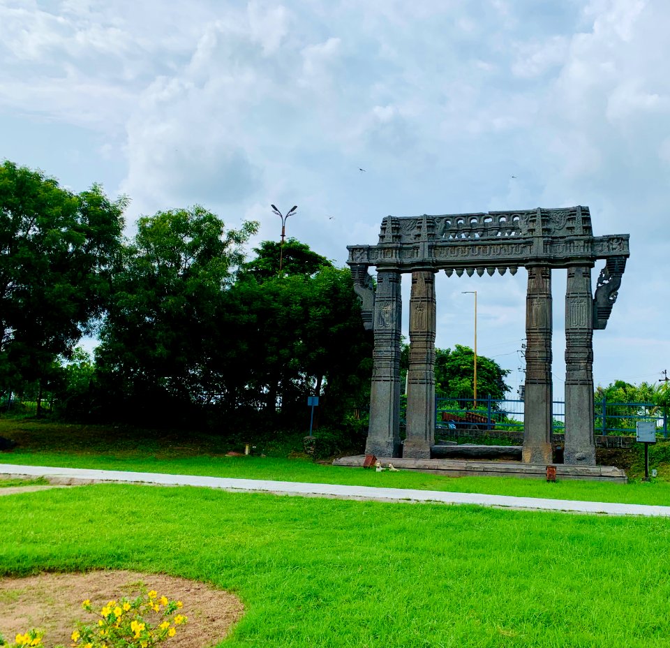A_torana,_gate_to_sacred_precinct,_Warangal_Fort_Park_and_Museum,_Telangana,_India_-_9