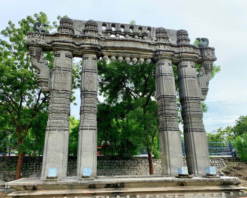 A_torana,_gate_to_sacred_precinct,_Warangal_Fort_Park_and_Museum,_Telangana,_India_-_6