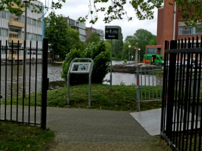 A_view_on_the_corner_of_Plantage_Muidergracht_and_Nieuwe_Achtergracht,_on_the_campus_Roeterseiland,_Amsterdam;_high_resolution_image_by_FotoDutch_in_June_2013 photo