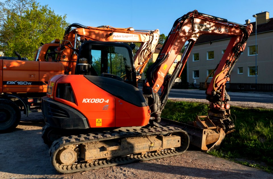 A_Kubota_KX080-4_excavator