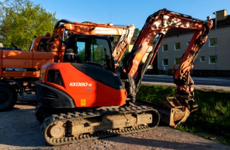 A_Kubota_KX080-4_excavator
