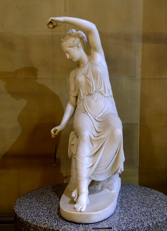 A_Spinning_Girl_by_Rudolf_Schadow,_1819,_marble_-_Sculpture_Gallery,_Chatsworth_House_-_Derbyshire,_England_-_DSC03494