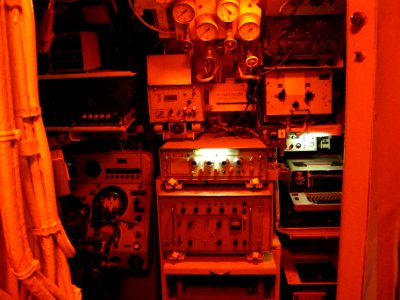 A_l'intérieur_du_sous_marin_Flore-S650,_Lorient,_France