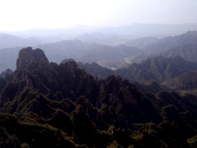 A_rolling_vista_of_Mount_Langya_in_Hebei,_picture3