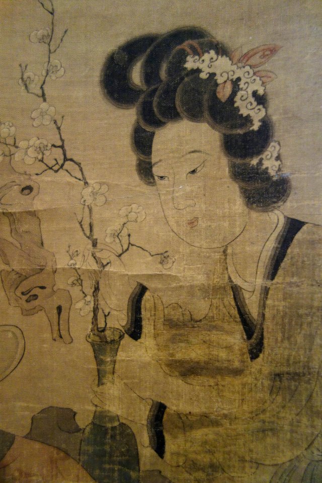 A_Scholar_Instructing_Girl_Pupils_in_the_Arts,_by_Chen_Hongshou_(1598-1652),_detail_3,_China,_after_1646,_ink_and_color_on_silk_-_Berkeley_Art_Museum_and_Pacific_Film_Archive_-_DSC04242