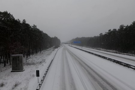 A9_from_R1_bridge_Ferch_with_snow_2021-02-07_05