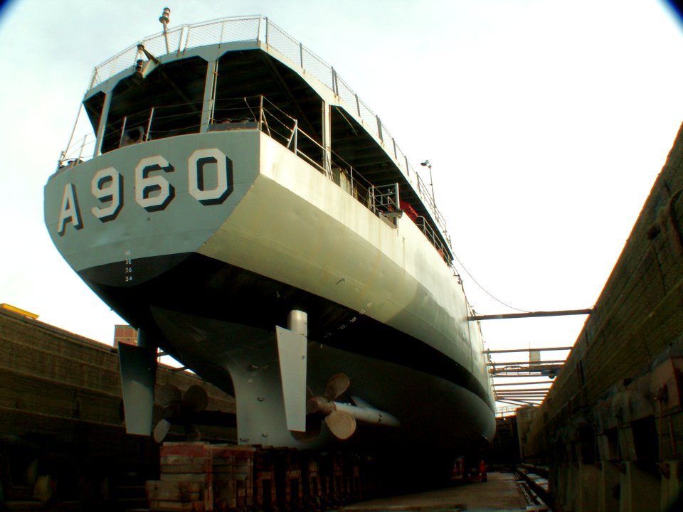 A960_in_Drydock_p9,_Antwerp,_Belgium