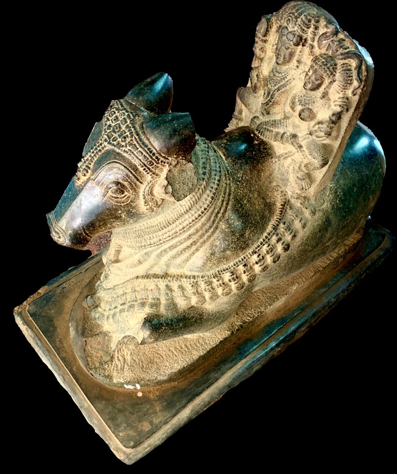 A_recovered_ruin,_Nandi_with_Shiva_and_Parvati,_Alampur,_Telangana