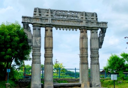 A_torana,_gate_to_sacred_precinct,_Warangal_Fort_Park_and_Museum,_Telangana,_India_-_10