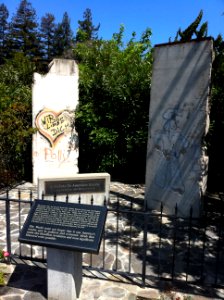 A_portion_of_the_Berlin_Wall_In_Mountian_View,_California