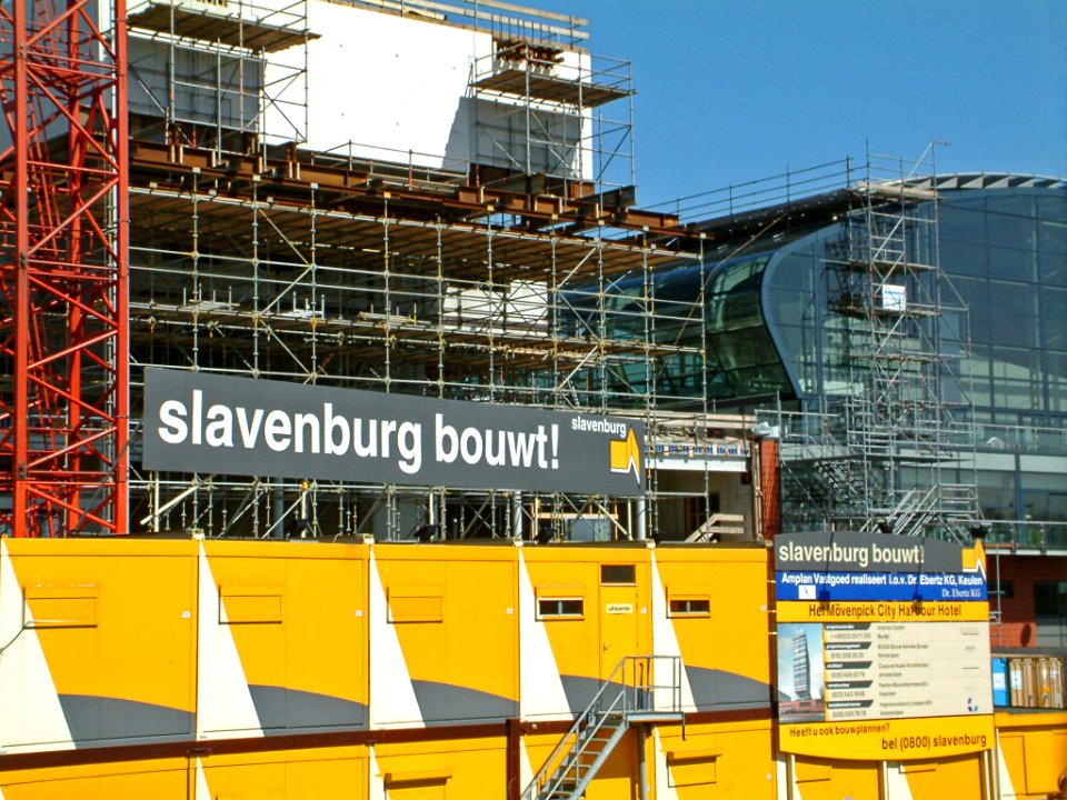 A_photo_of_the_construction_of_the_new_Passenger_terminal_of_Amsterdam_city,_2005