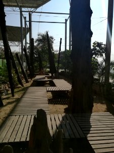 A_path_at_Mount_Guanyin,_in_Dongguan