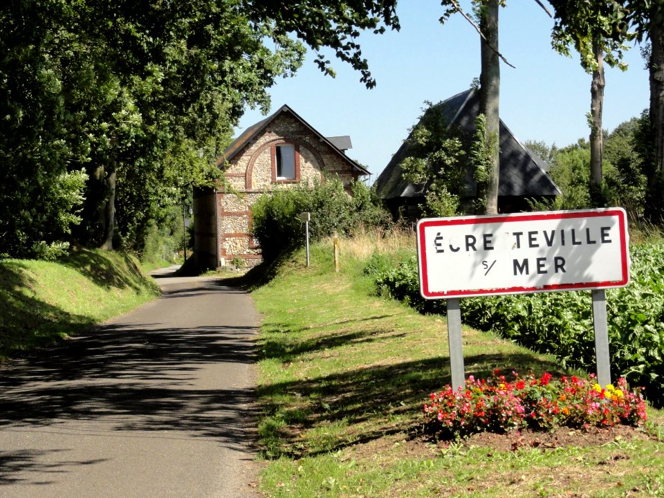 Écretteville-sur-Mer_(Seine-Mar.)_entrée