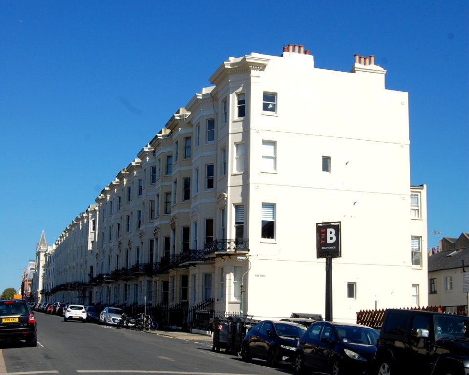 9–63_Holland_Road,_Hove_(September_2018)_(1)