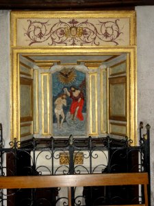 Église_d'Arcangues_fonts_baptismaux_avec_relief_baptême_du_Christ