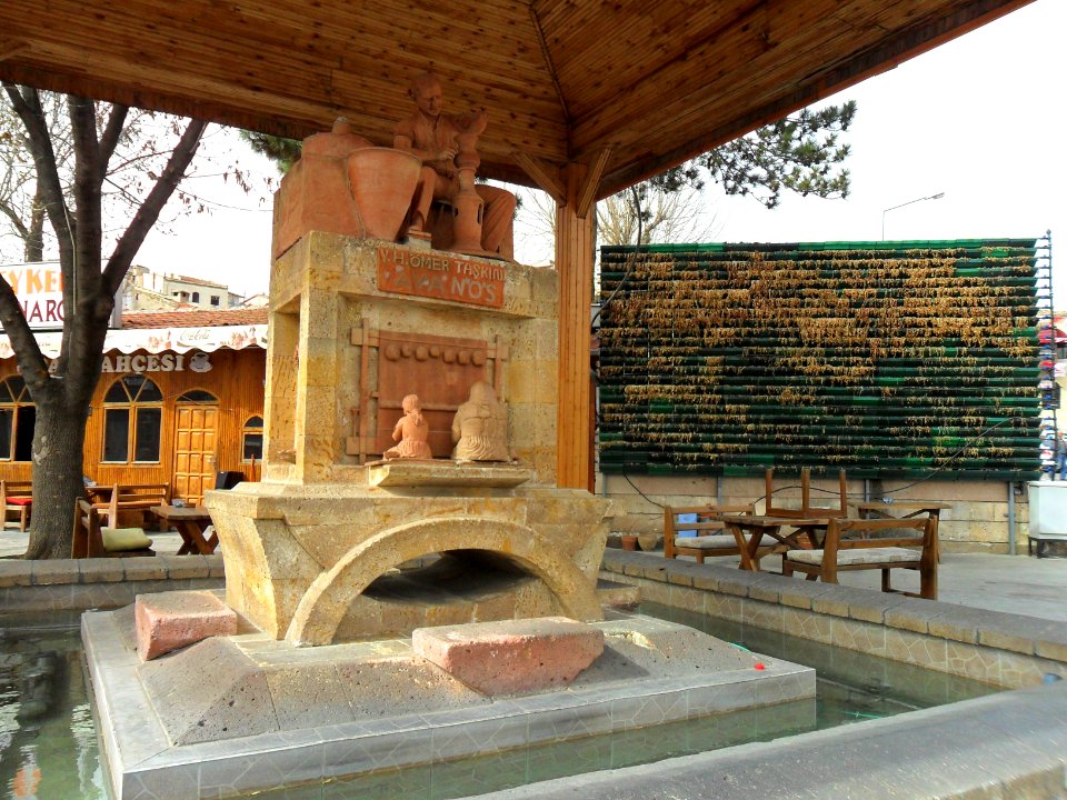 Çömlekçi_Anıtı_(2)