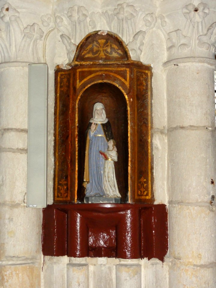 Écrouves_(Meurthe-et-M.)_Église_Notre-Dame-de-la-Nativité-et-de-la-Vierge_statue_01
