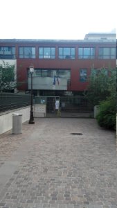 École_Les_Ajoncs,_Courbevoie,_France_01