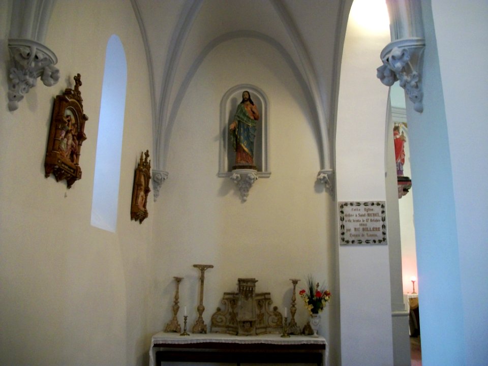 Église_Saint-Michel_de_Gembrie_01