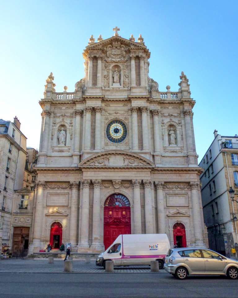 Église_Saint-Paul-Saint-Louis,_façade;_et_voiture_Velib'