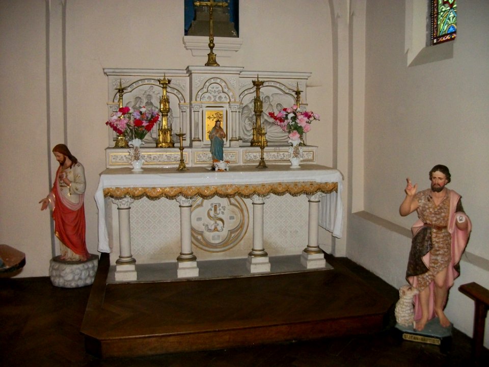 Église_Saint-Jean_l'Évangéliste_de_Bertren_02