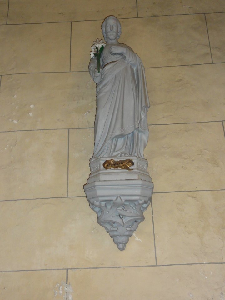 Émanville_(Seine-Mar.)_église,_statue_01_Saint_Joseph
