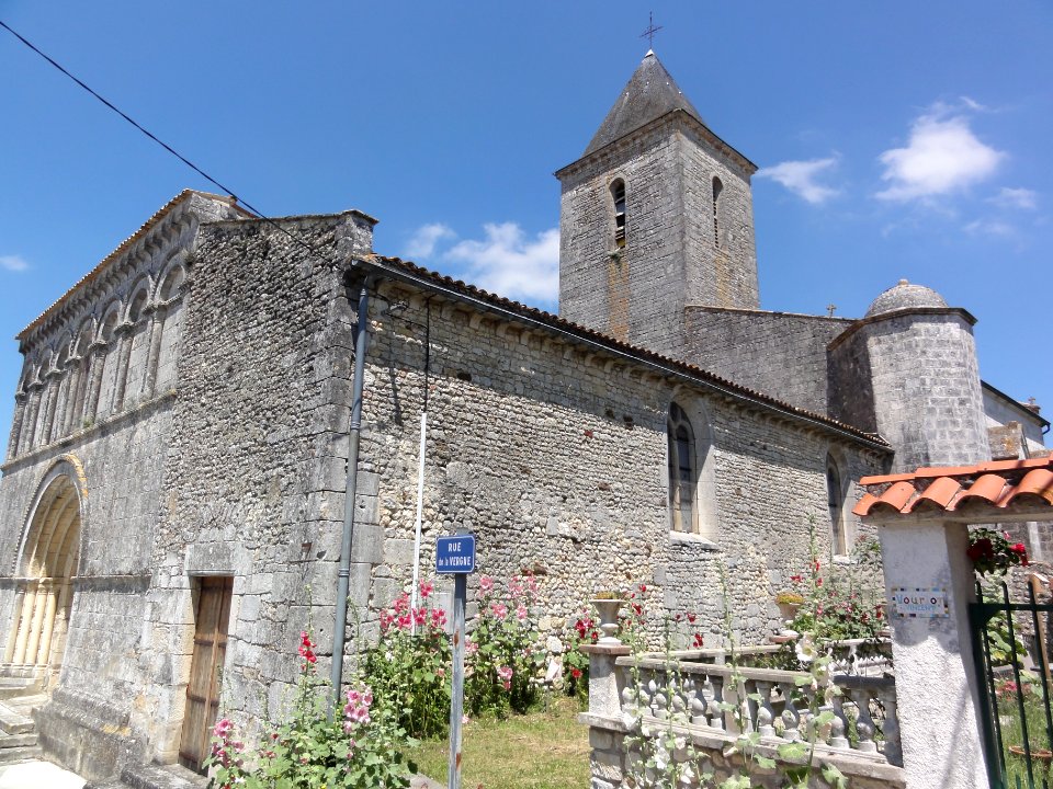 Église_Saint-Martin_du_Petit-Niort_PA00104808_(Mirambeau,_Charente-Maritime)_02
