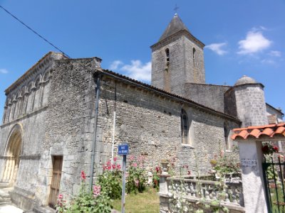 Église_Saint-Martin_du_Petit-Niort_PA00104808_(Mirambeau,_Charente-Maritime)_02