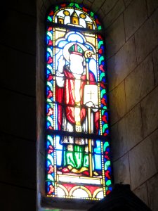 Église_Saint-Hilaire_de_Melle,_vitrail_08