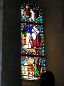 Église_Saint-Hilaire_de_Melle,_vitrail_02