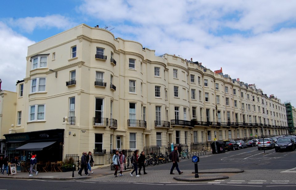 9–69_Brunswick_Place_and_107–109_Western_Road,_Hove_(NHLE_Code_1204771)_(May_2019)_(2)