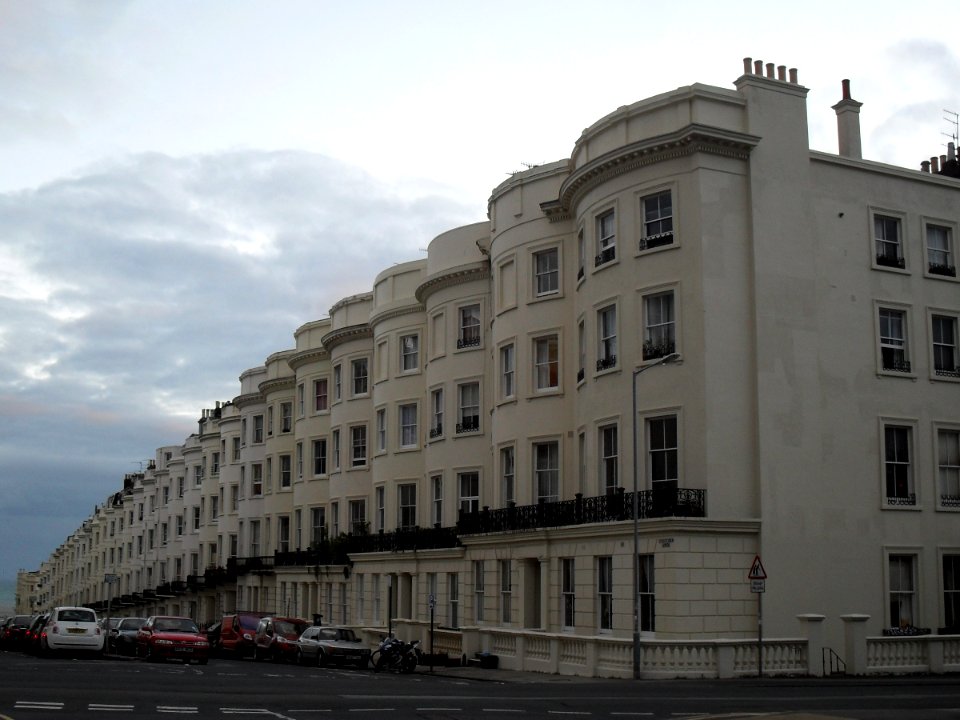 9–69_Brunswick_Place_and_107–109_Western_Road,_Hove_(NHLE_Code_1204771)_(September_2010)_(2)