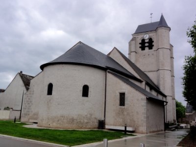 Église_Saint-Pierre_de_Montlivault_(2)