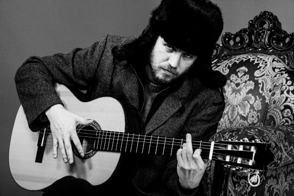 Oblique guitarist coat