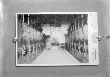 9x12_Man_bij_ovens,_Bestanddeelnr_256-4806