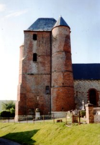 Église_Saint-Médard_de_Prisces_en_1991