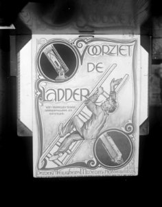 9x12_Reproductie_van_veiligheidsplaat_over_beveiliging_ladderboom,_Bestanddeelnr_256-0431