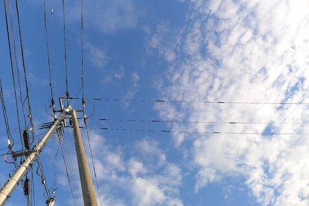 Sky pole electric cable