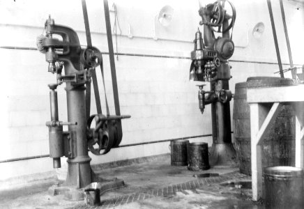 9x12_Machines_in_de_......industrie,_Bestanddeelnr_256-1200