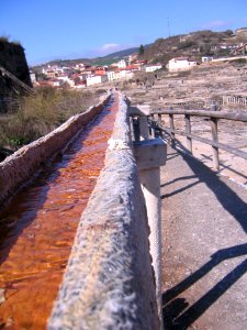 Añana,_canal_de_salmuera