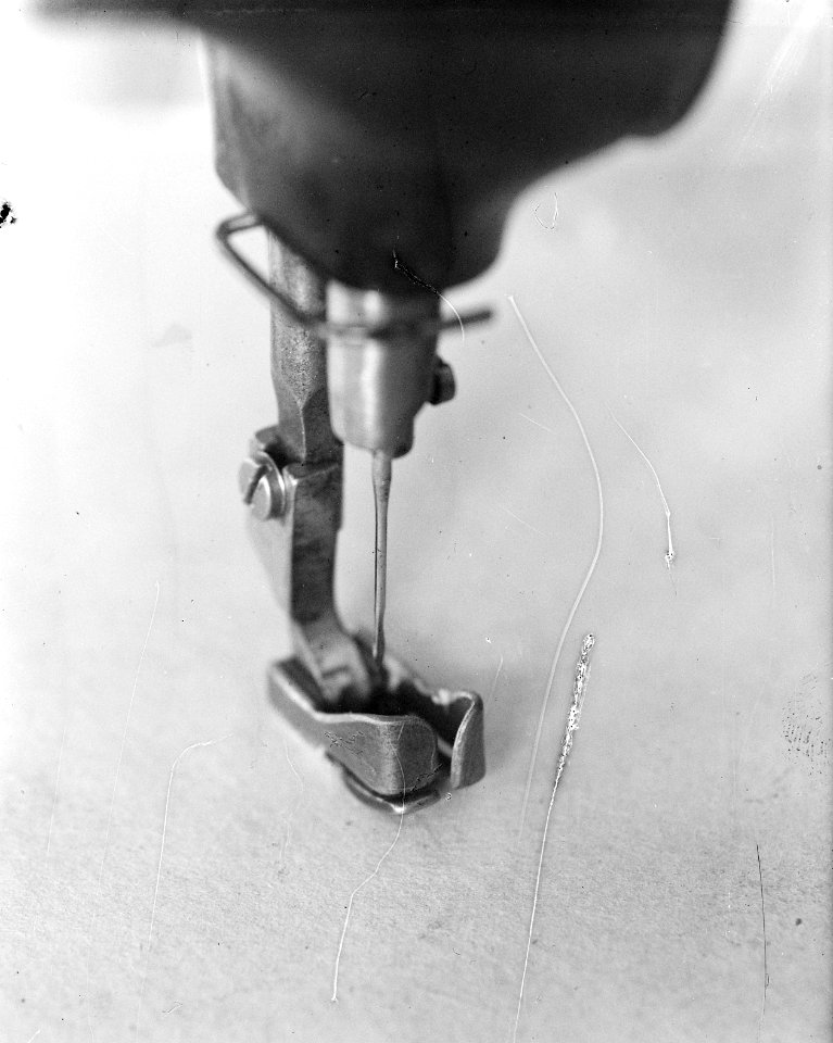 9x12_Naaldbeveiliging_bij_Confectie_Centrale_te_Elburg,_Bestanddeelnr_256-0633