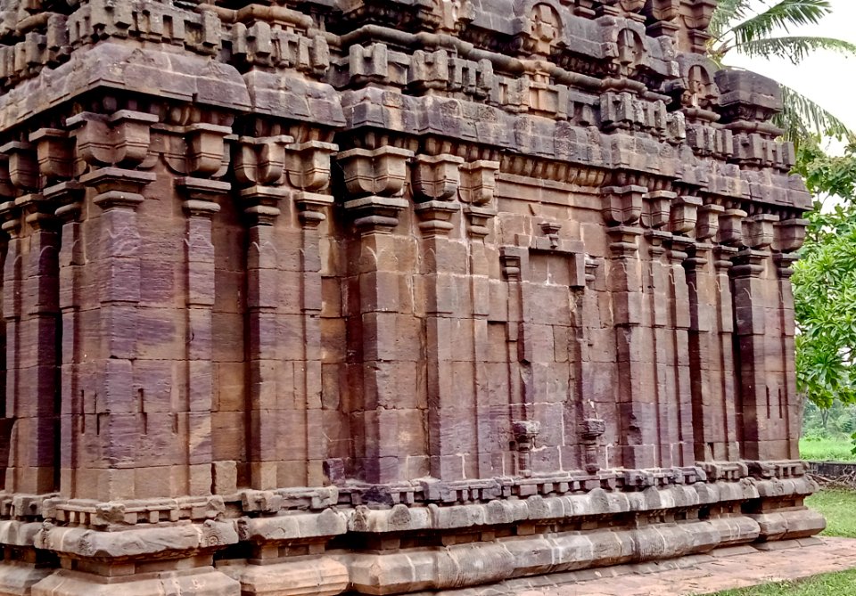 9th_century_Kancana_Gudi,_Biccavolu_Andhra_Pradesh_-_34