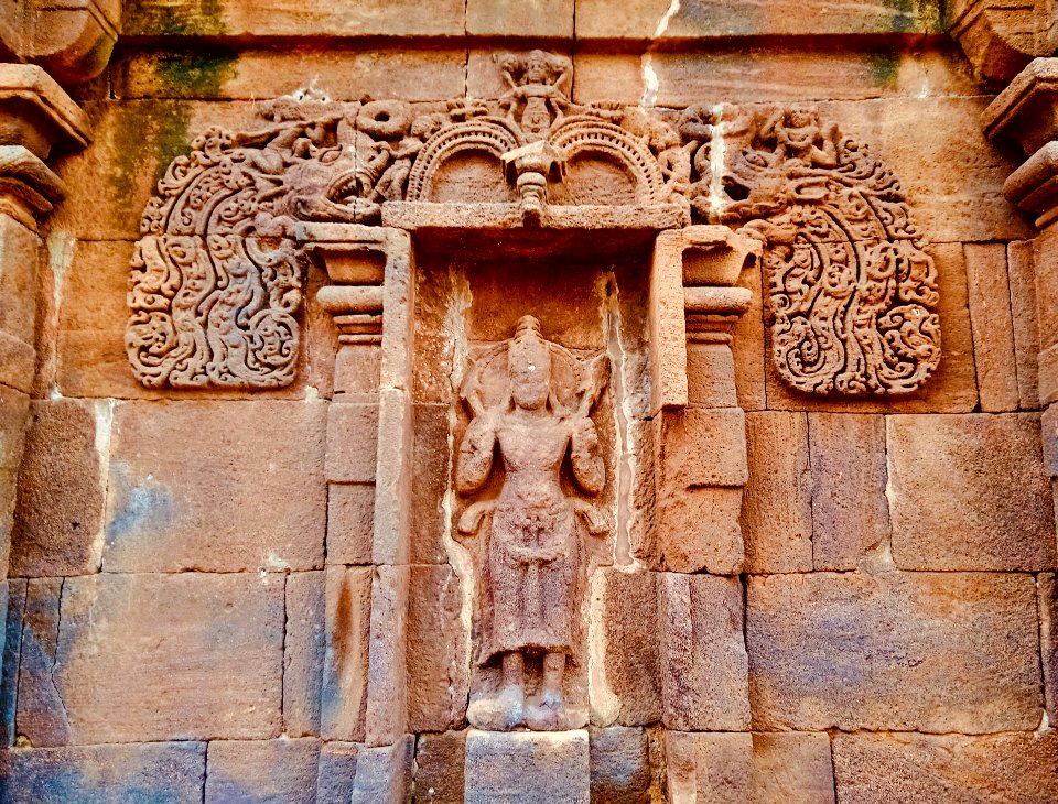 9th_century_Nakkula_temple,_Biccavolu_Andhra_Pradesh_-_1