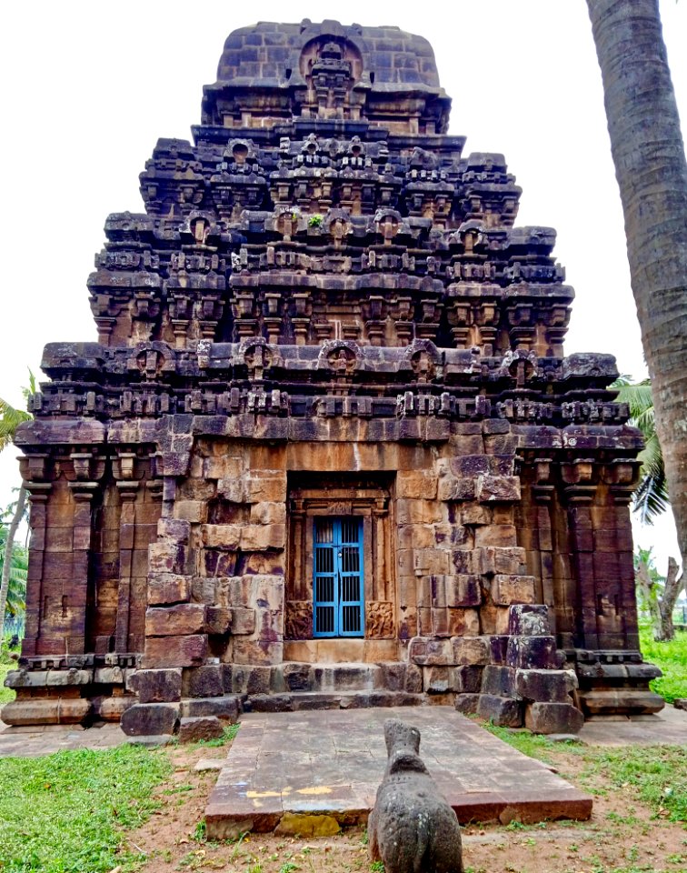 9th_century_Kancana_Gudi,_Biccavolu_Andhra_Pradesh_-_08
